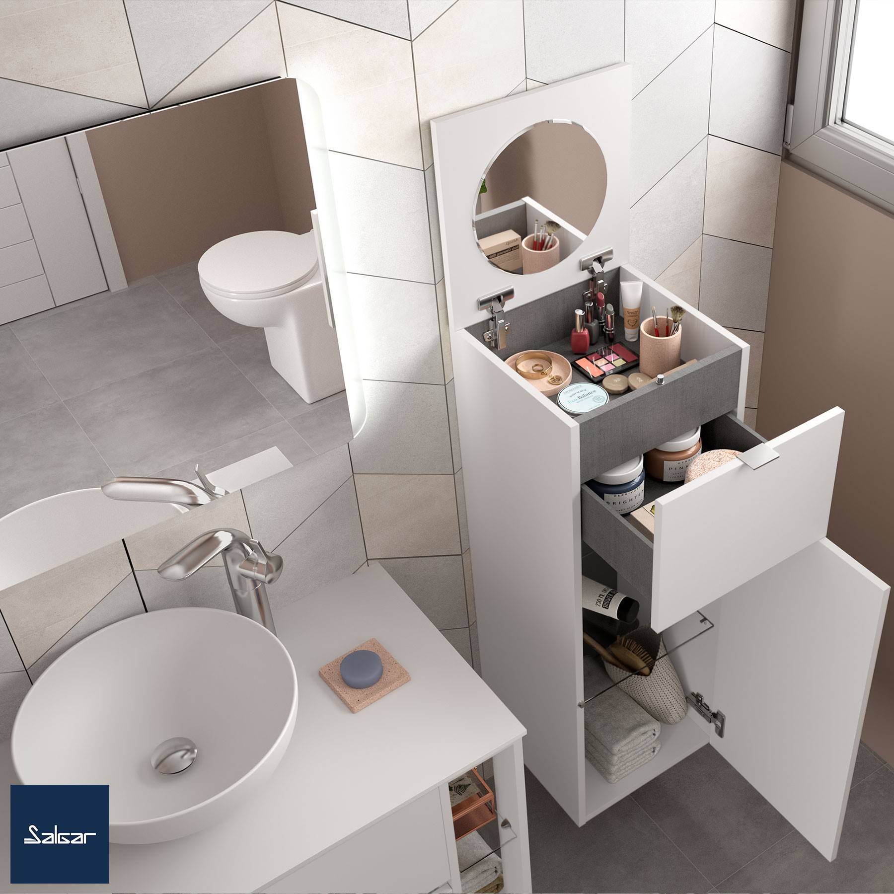 Badezimmerwaschtisch mit einem geöffneten Spiegelschrank, der ordentlich angeordnete Toilettenartikel offenbart. Waschbecken mit einer Seifenschale auf der linken Seite, Toilette im Spiegel reflektiert.