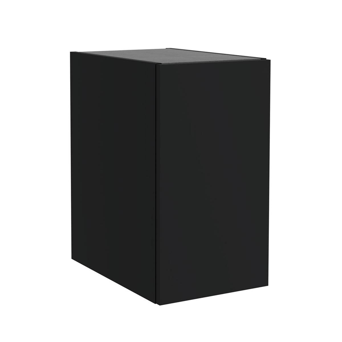 Eine schlichte schwarze rechteckige Schachtel, die aufrecht auf weißem Hintergrund steht.