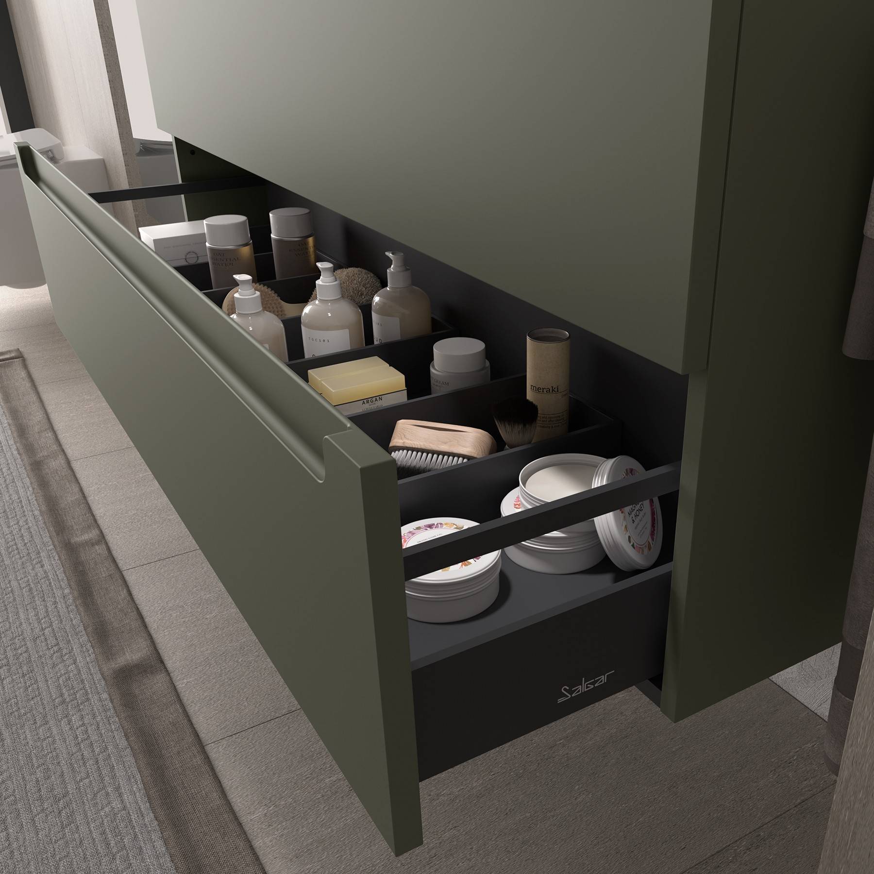 Eine leicht geöffnete Badezimmerschublade zeigt Flaschen und Gläser mit Körperpflegeprodukten ordentlich sortiert und präsentiert dabei effiziente Aufbewahrungslösungen.