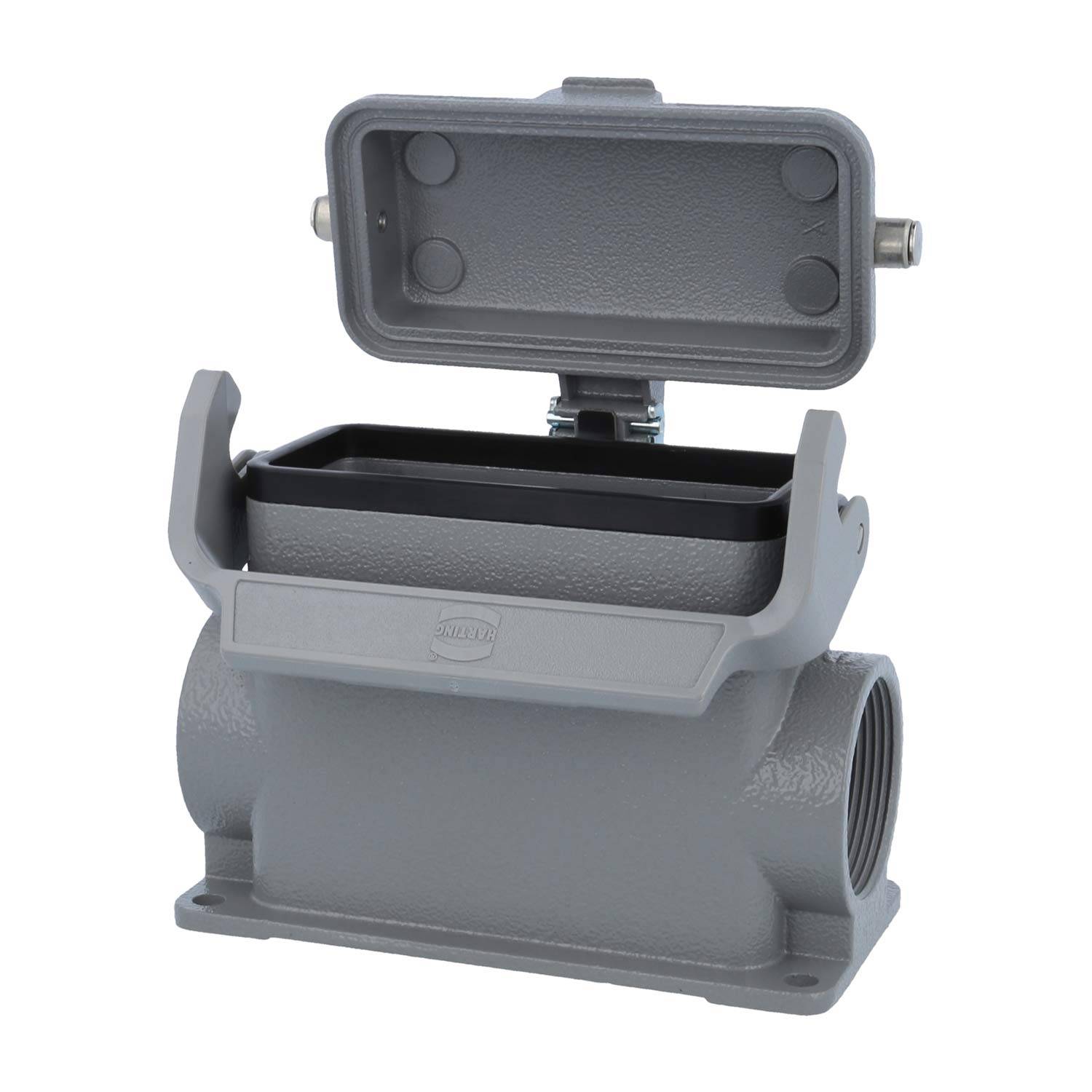 Eine offene rechteckige Metallgehäuse oder Anschlussbox mit einer hochgeklappten Abdeckung, die den Innenraum zeigt.