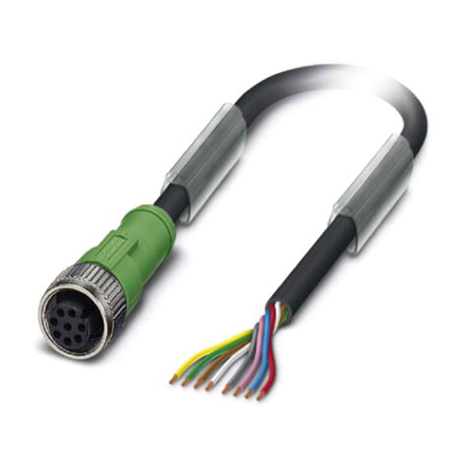 Ein Mehrleiter-Industriekabel mit einem grünen Stecker und freigelegten farbigen Leitern, das häufig zum Anschluss von Sensoren oder Maschinen verwendet wird.