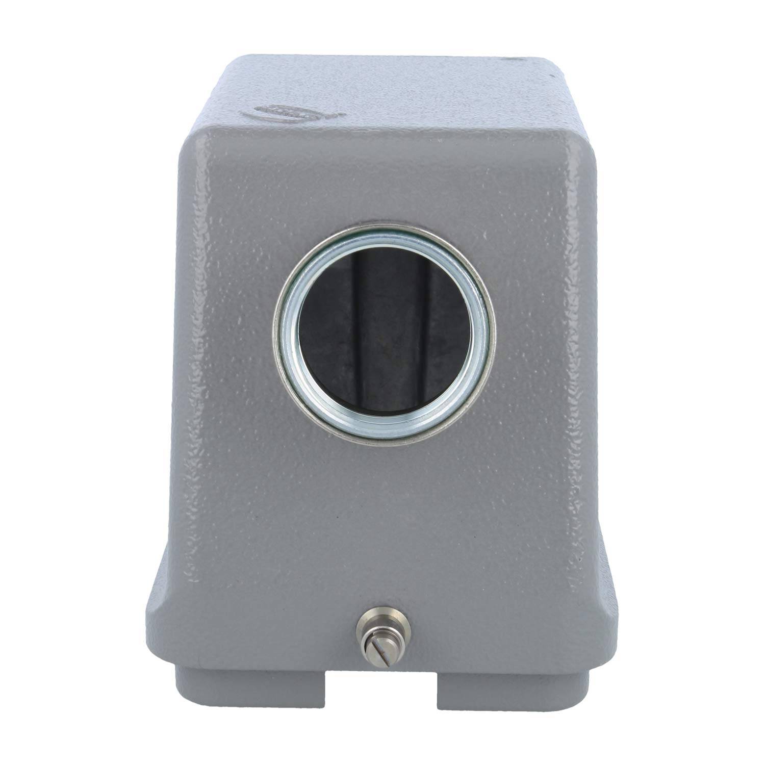 Ein graues, rechteckiges Metallgehäuse mit einer kreisförmigen Öffnung in der Mitte, offensichtlich entwickelt, um bestimmte Ausrüstungsgegenstände oder Komponenten zu beherbergen oder zu schützen.