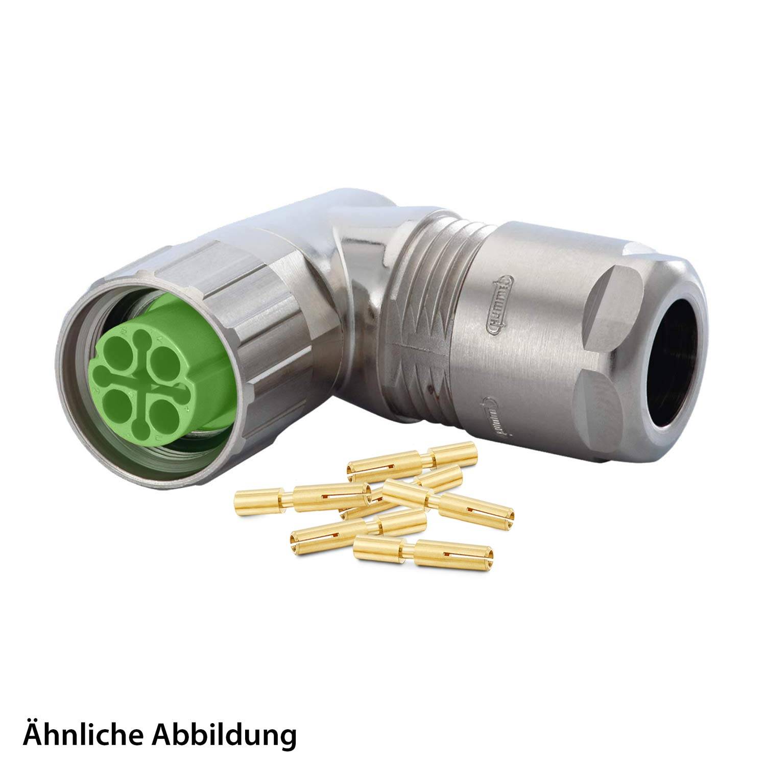 Ein industrieller Metallverbinder mit grünem Innenraum, der kreisförmige Buchsen aufweist, der neben mehreren kleinen zylindrischen Goldstiften auf einer weißen Oberfläche platziert ist.