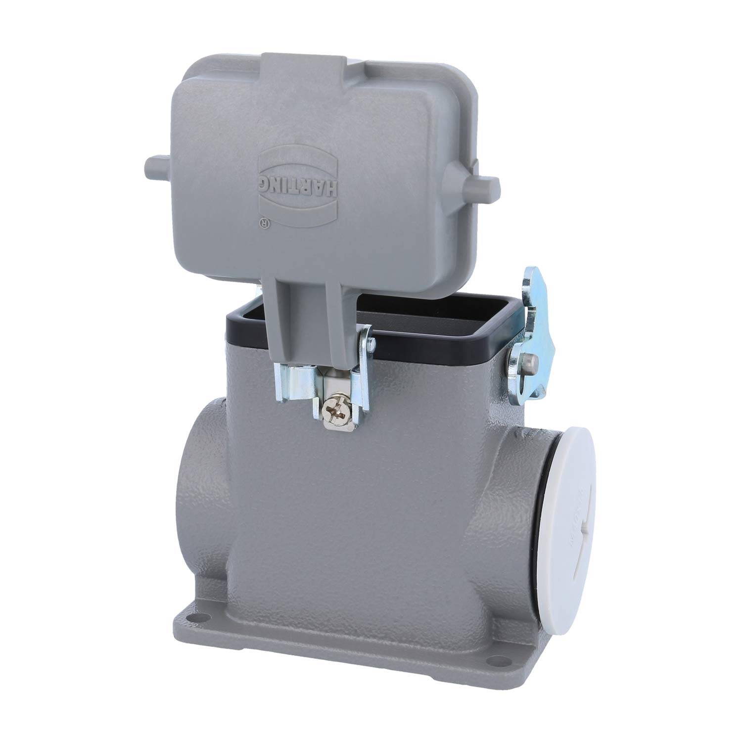 Graues industrielles Anschlussgehäuse mit Klappdeckel und Verschlussmechanismus, entwickelt für sichere elektrische Verbindungen in rauen Umgebungen.