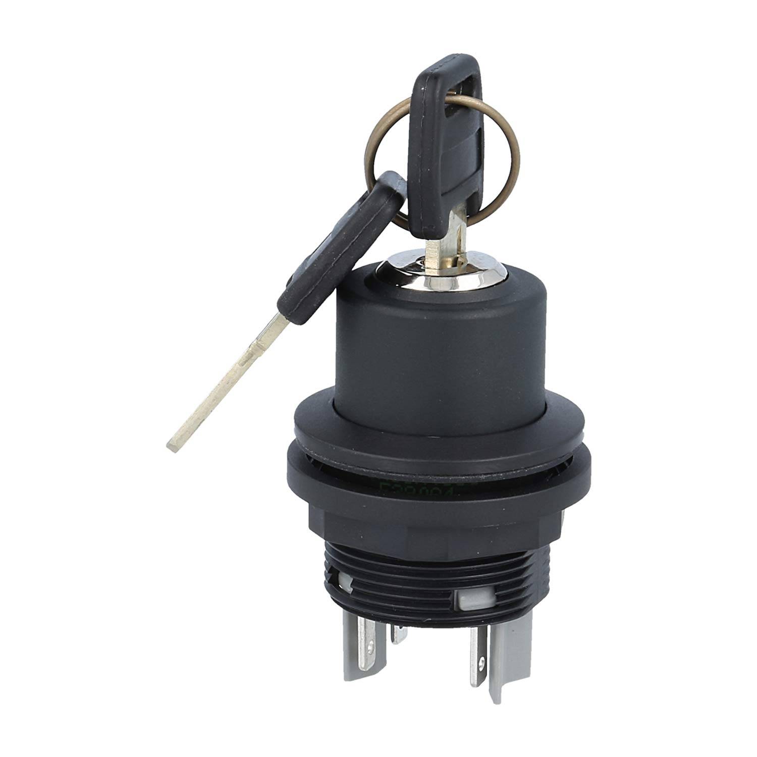 Schwarzer Zündschalter mit eingestecktem Schlüssel, bei dem metallische Komponenten und ein angehängter Schlüsselring sichtbar sind, verwendet zur Aktivierung mechanischer Geräte.