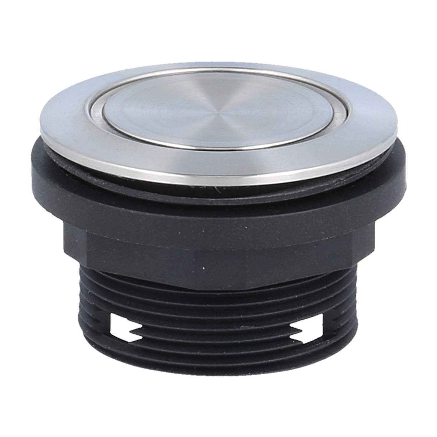 Ein Chrom-Druckknopf-Ablaufstopfen mit einer schwarzen Kunststoffbasis, konzipiert für Waschbecken in Badezimmern, der eine kontrollierte Wasserableitung und -speicherung ermöglicht.
