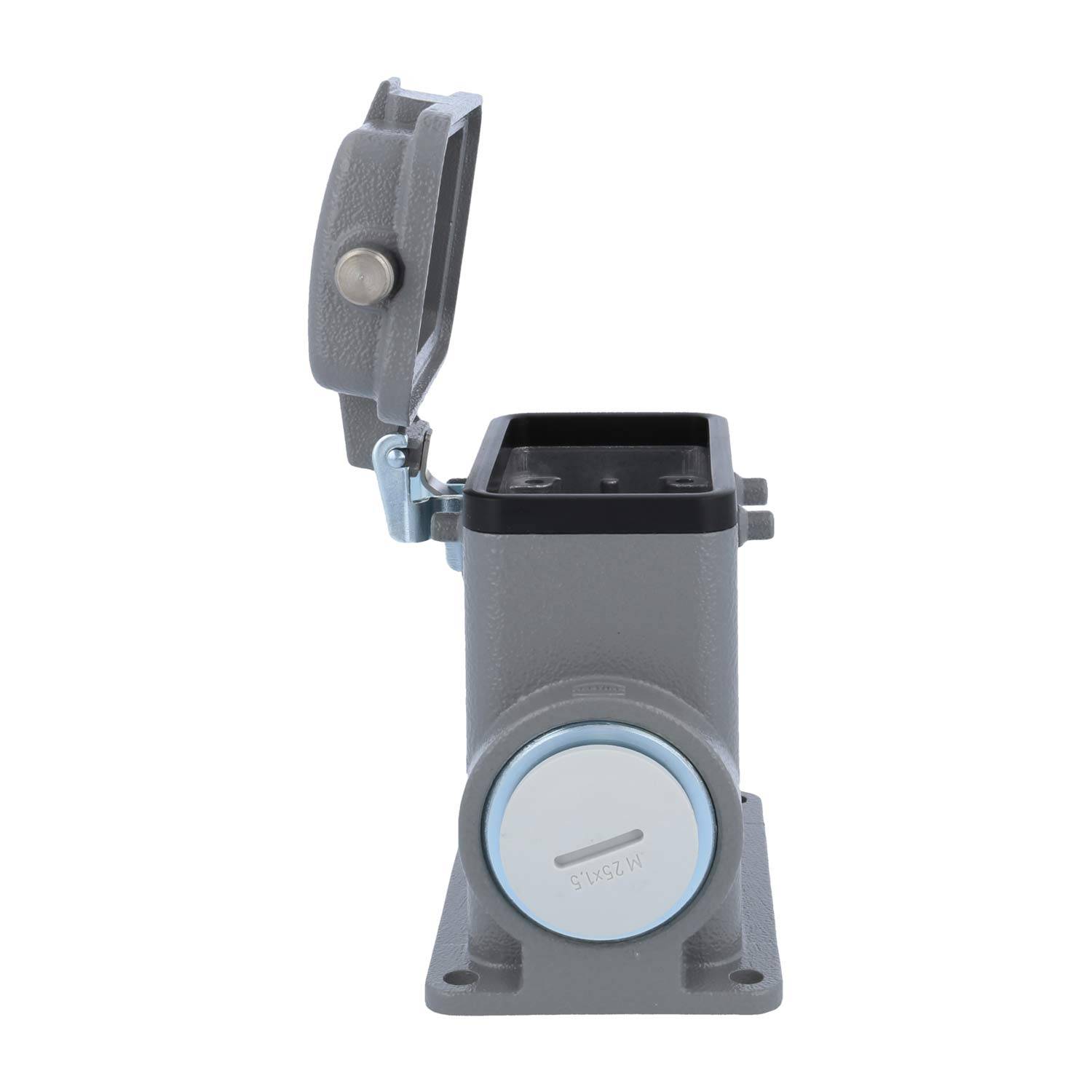 Graue Metallwandsteckdose mit geschlossenem Schutzdeckel, für den Außenbereich konzipiert; hat eine rechteckige Form und Bohrlöcher zur Montage.