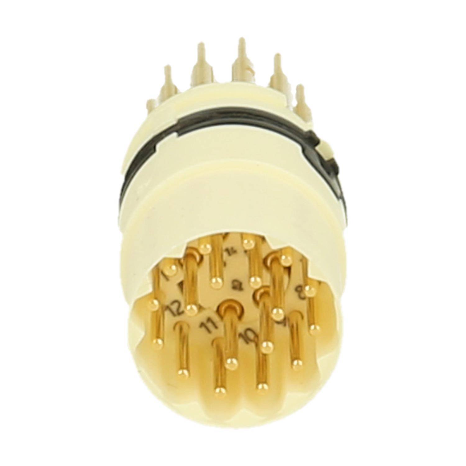 Ein beige-schwarzer kreisförmiger elektronischer Stecker mit mehreren goldenen Kontakten an einem Ende, der zur Signalübertragung in Geräten verwendet wird.