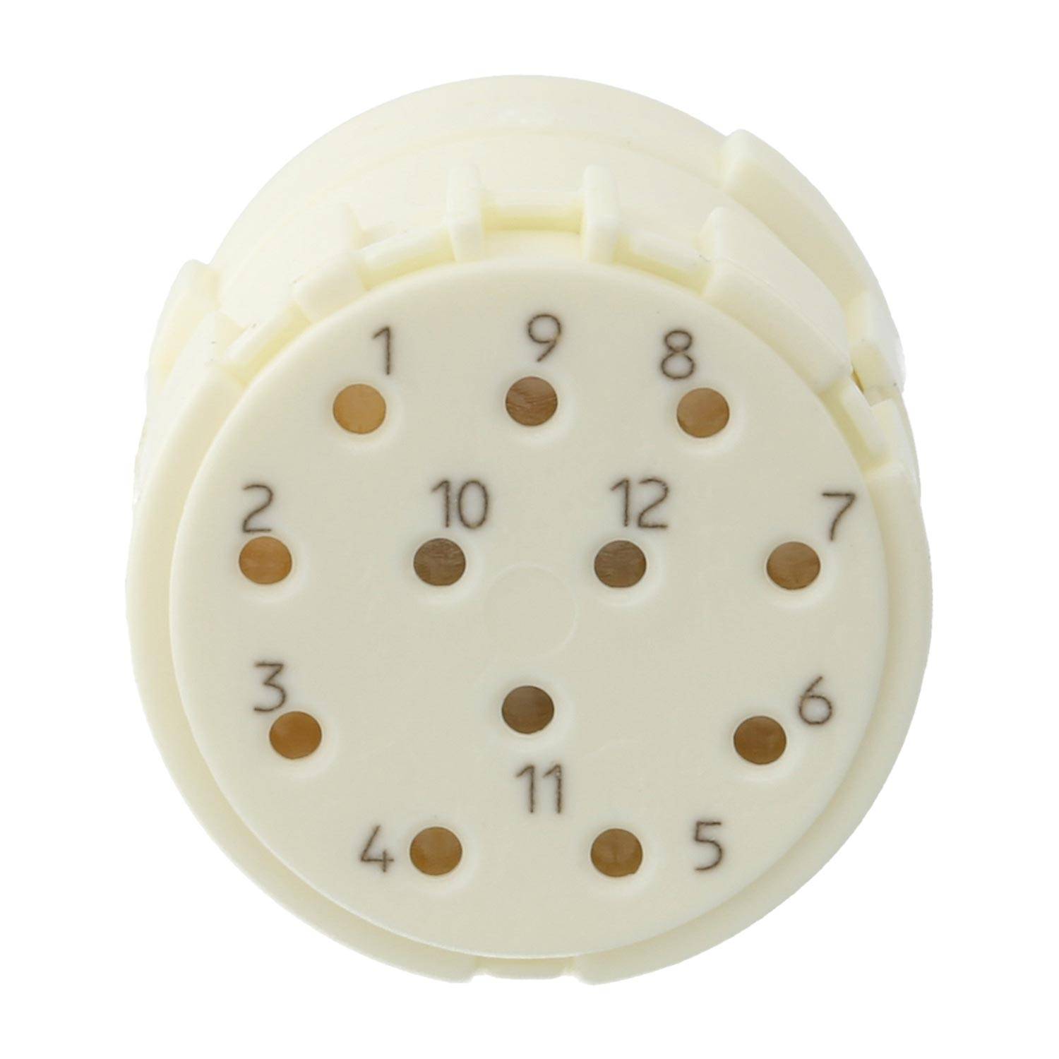 Eine cremefarbene, runde Plastikdüse mit 12 nummerierten Löchern, die in einem kreisförmigen Muster angeordnet sind und zur Steuerung von Sprühmustern verwendet wird.