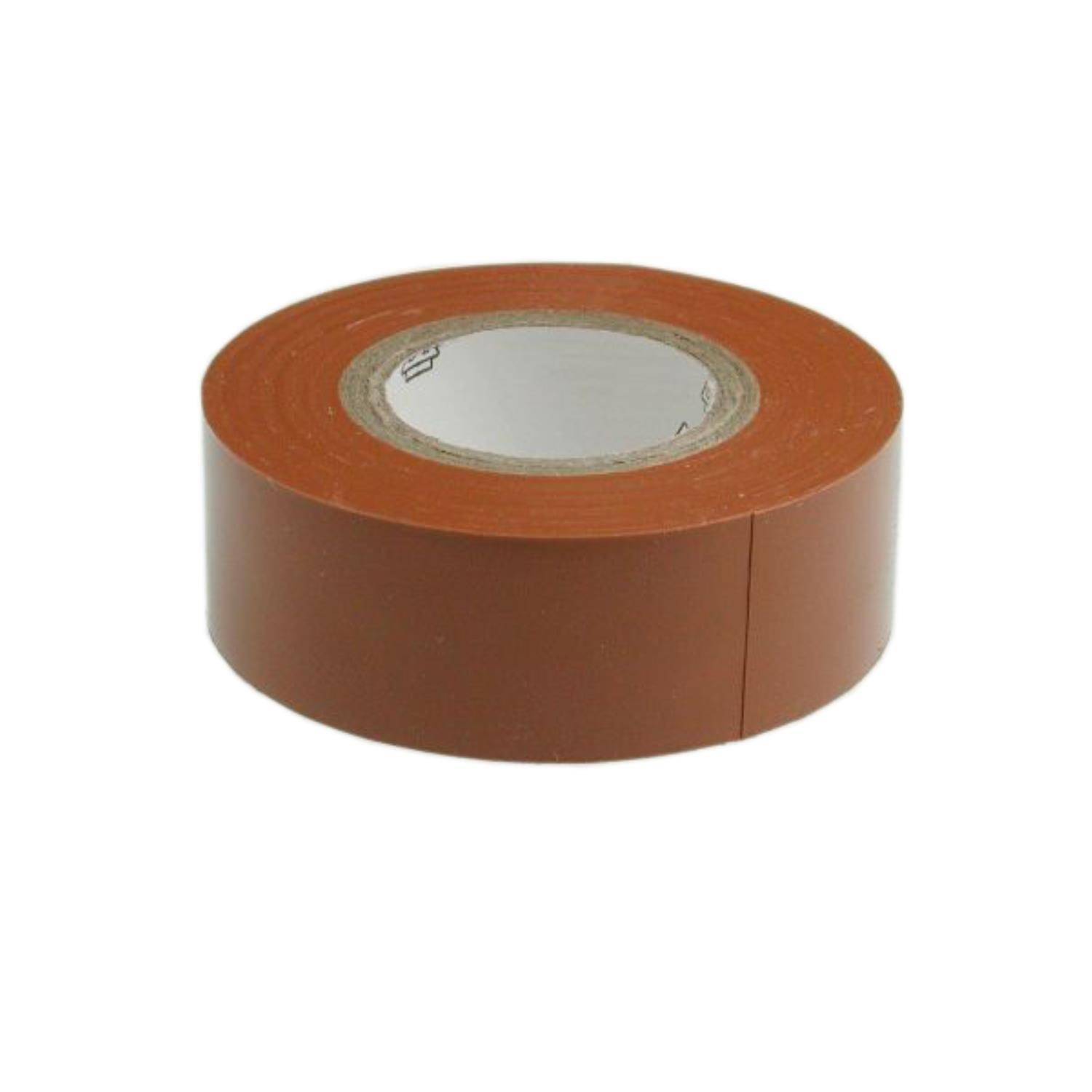 Eine Rolle braunes Klebeband auf weißem Hintergrund.