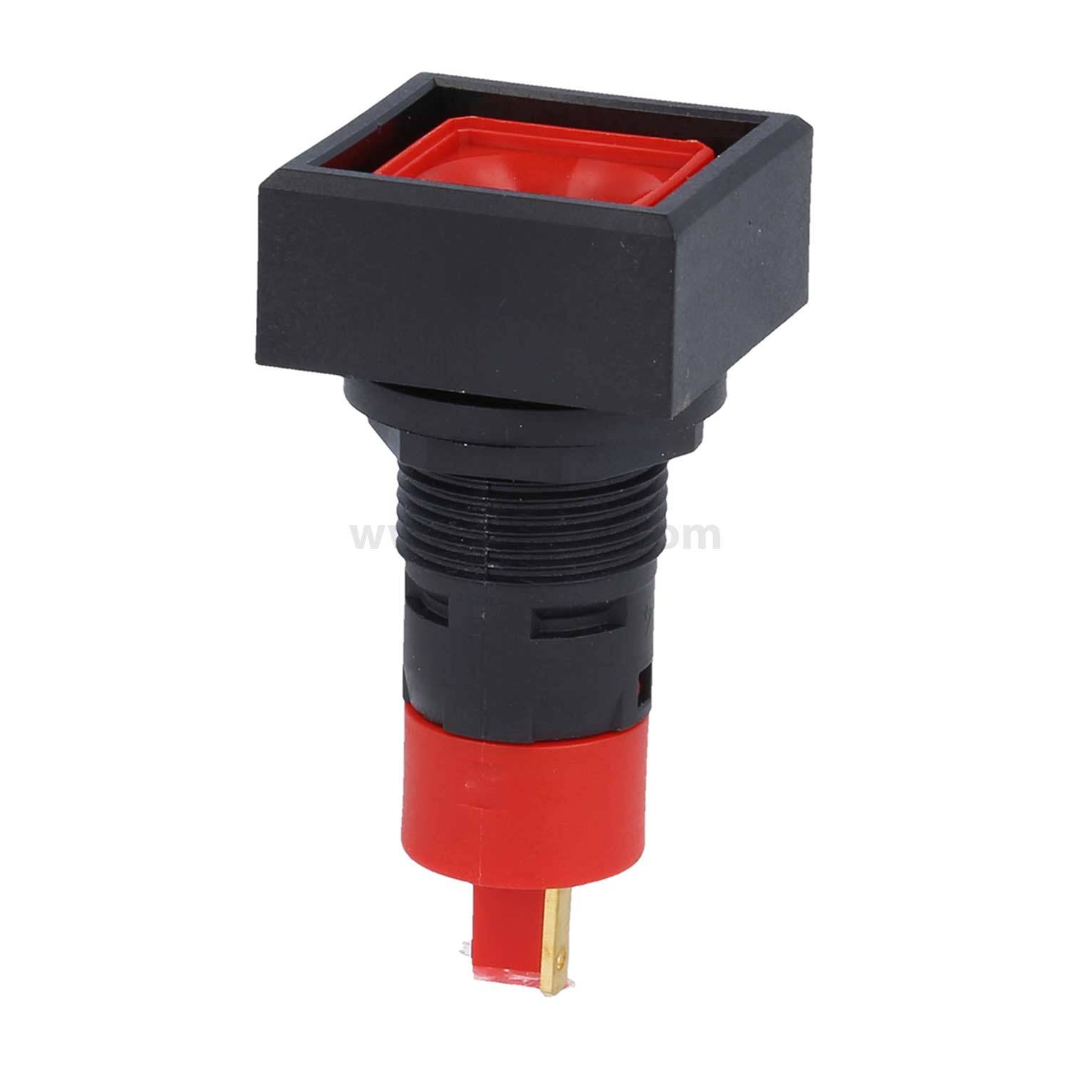 Ein roter, quadratischer Drucktastenschalter mit einem schwarzen rechteckigen Gehäuse und sichtbaren goldenen Steckverbindern, der typischerweise in elektronischen Schaltkreisen verwendet wird.