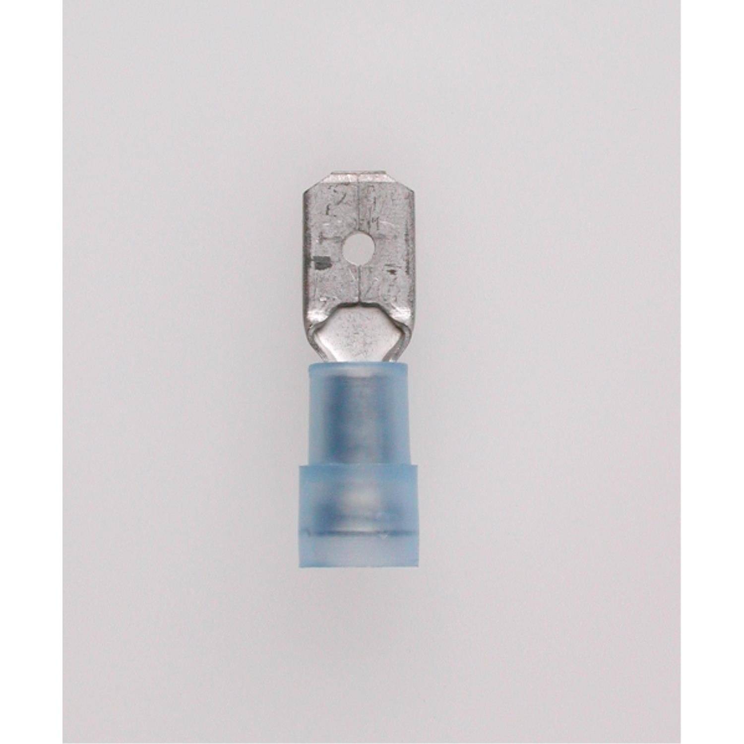 Ein blauer isolierter Metall-Elektroverbinder, der zur Sicherung von Kabelverbindungen konzipiert ist.