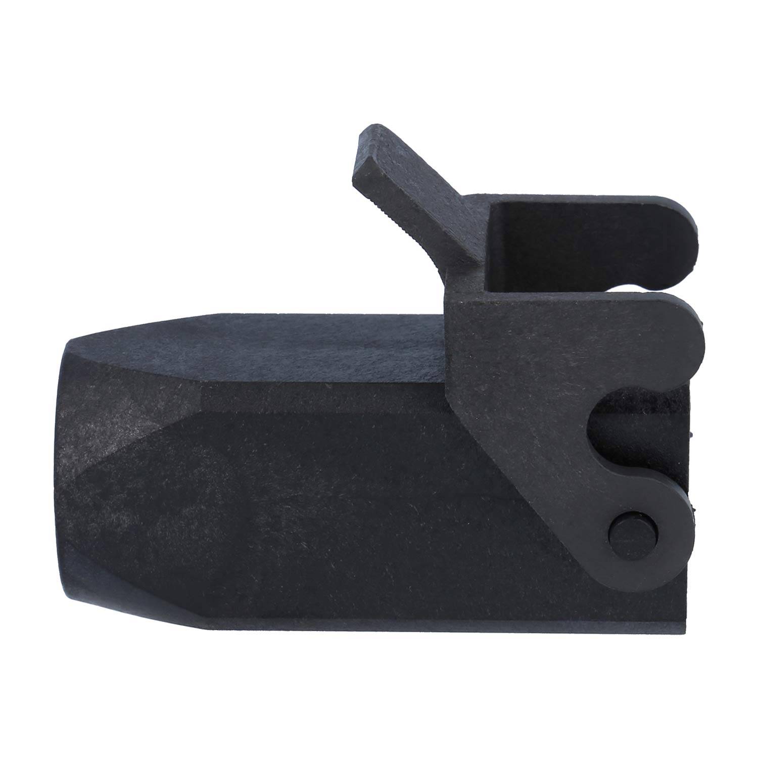 Schwarzmetall-Baggeradapter-Anbau mit einer spitzen Endspitze und einem oberen Verschluss, verwendet zum Anschließen an Baumaschinen für Grabarbeiten.