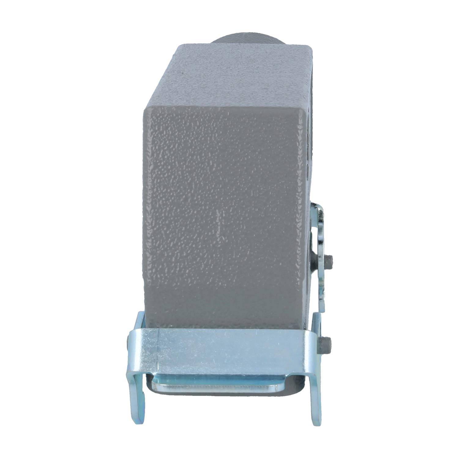 Eine graue, rechteckige elektrische Komponente mit strukturierter Oberfläche, montiert auf einer silbernen Metallhalterung, wahrscheinlich für Hardware-Installationen verwendet.