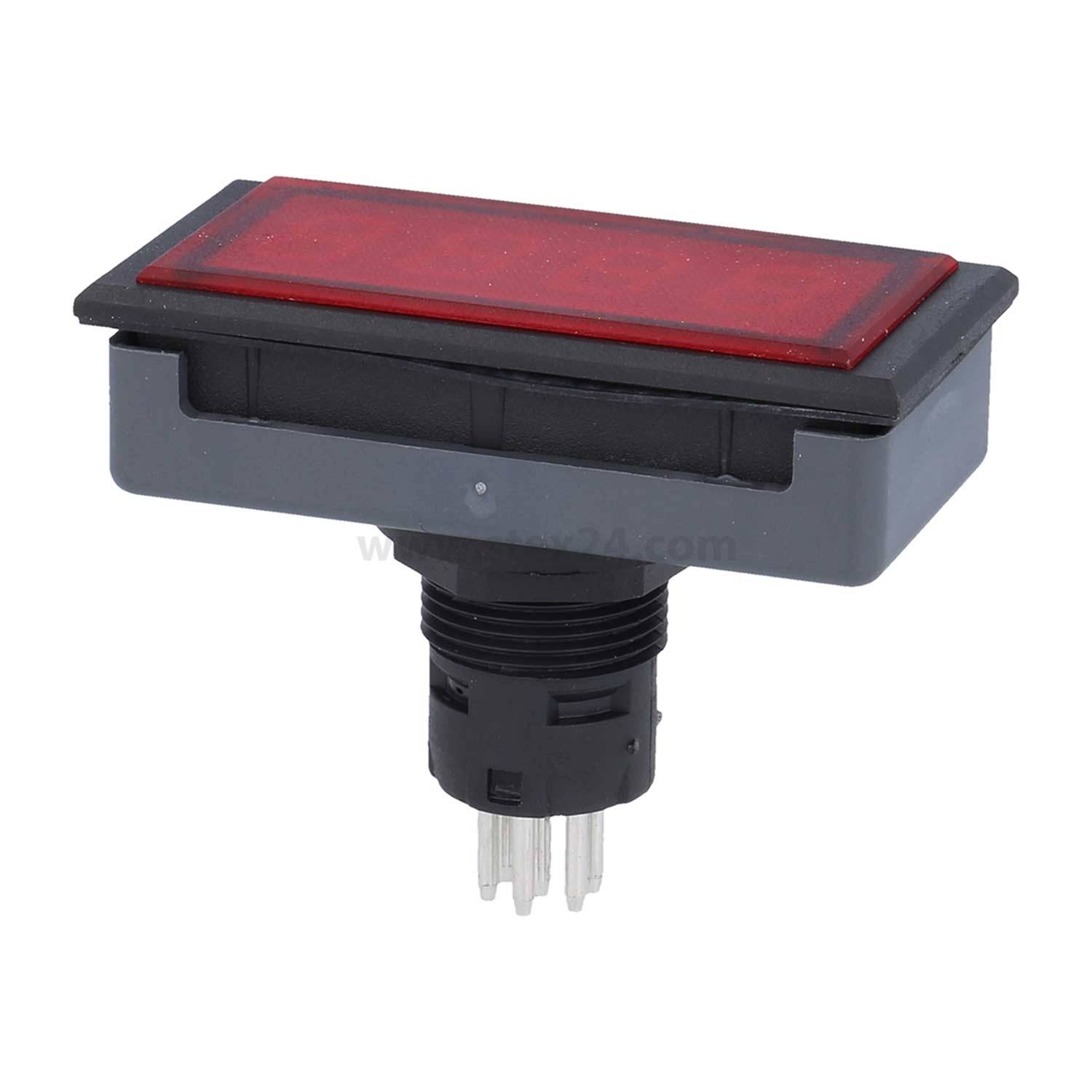 Ein Nahaufnahme eines rechteckigen Drucktaster-Schalters mit einer roten Kappe und vier Metallstiften darunter, vor einem schlichten weißen Hintergrund.