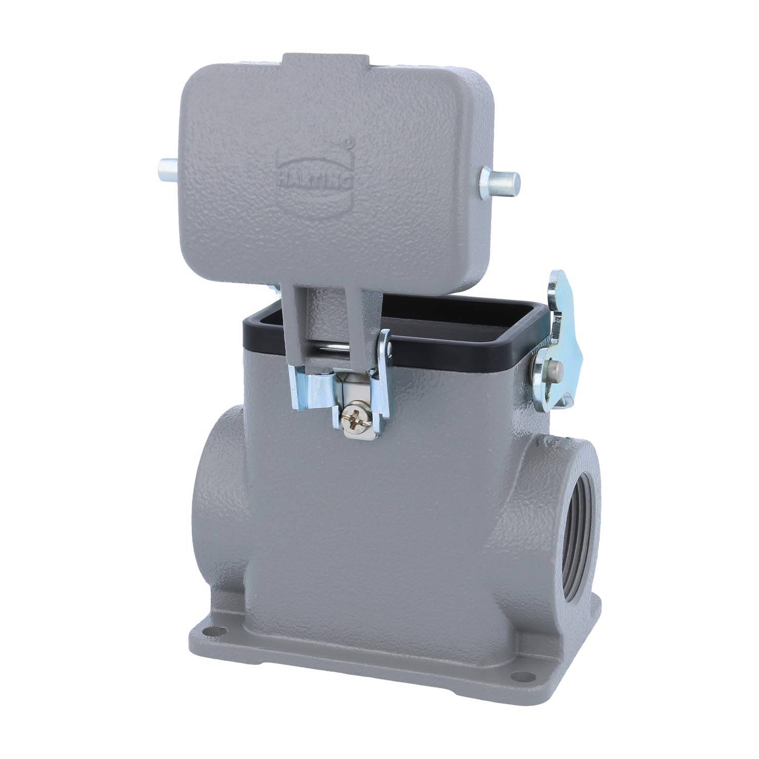 Ein grau-industrielles Anschlussgehäuse mit einer Schutzabdeckung, entwickelt für elektrische Verbindungen, ausgestattet mit Gewindeports und seitlicher Verriegelung.