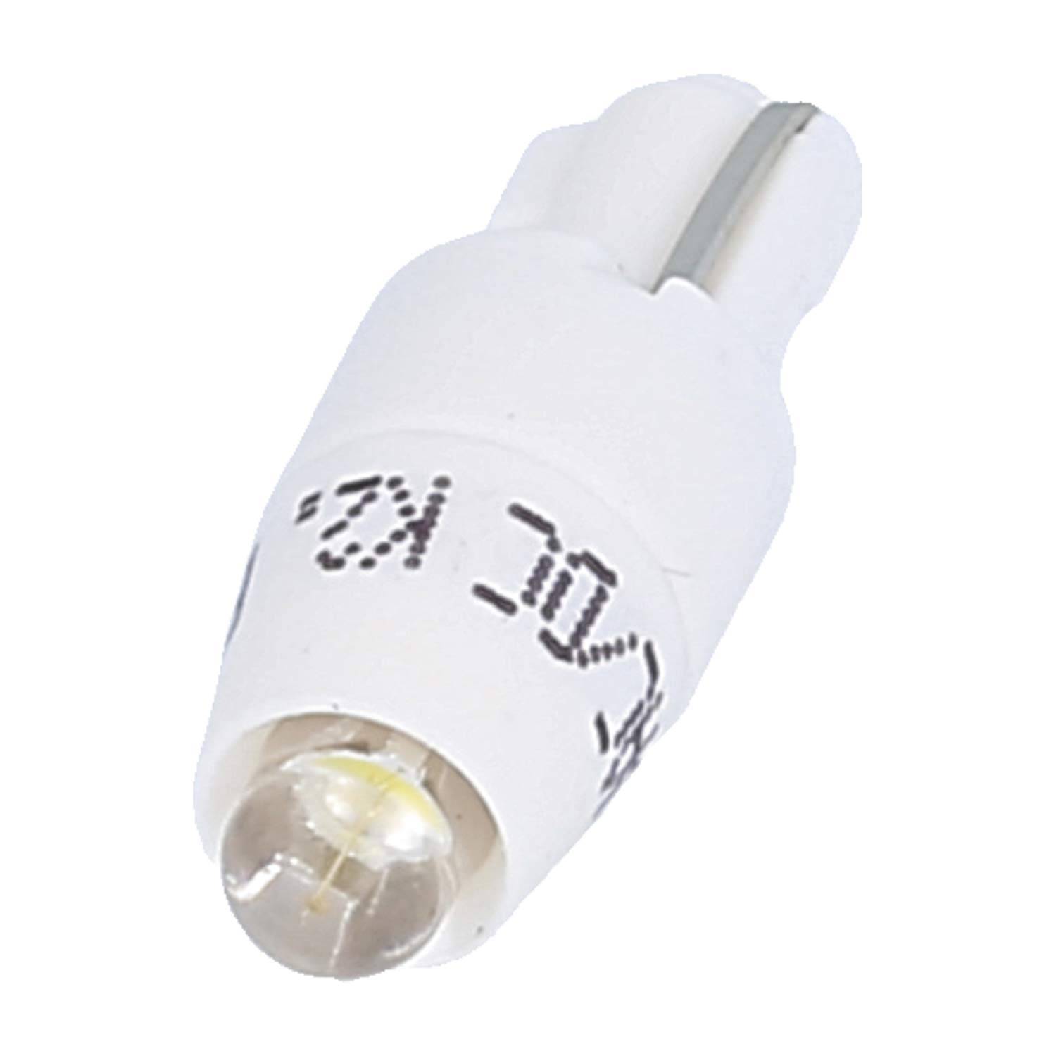 Eine weiße T10 LED-Lampe, die die Basis und die transparente Abdeckung zeigt, welche die Leuchtdiode bedeckt. An der Seite befindet sich eine Markierung mit '12V DC'.