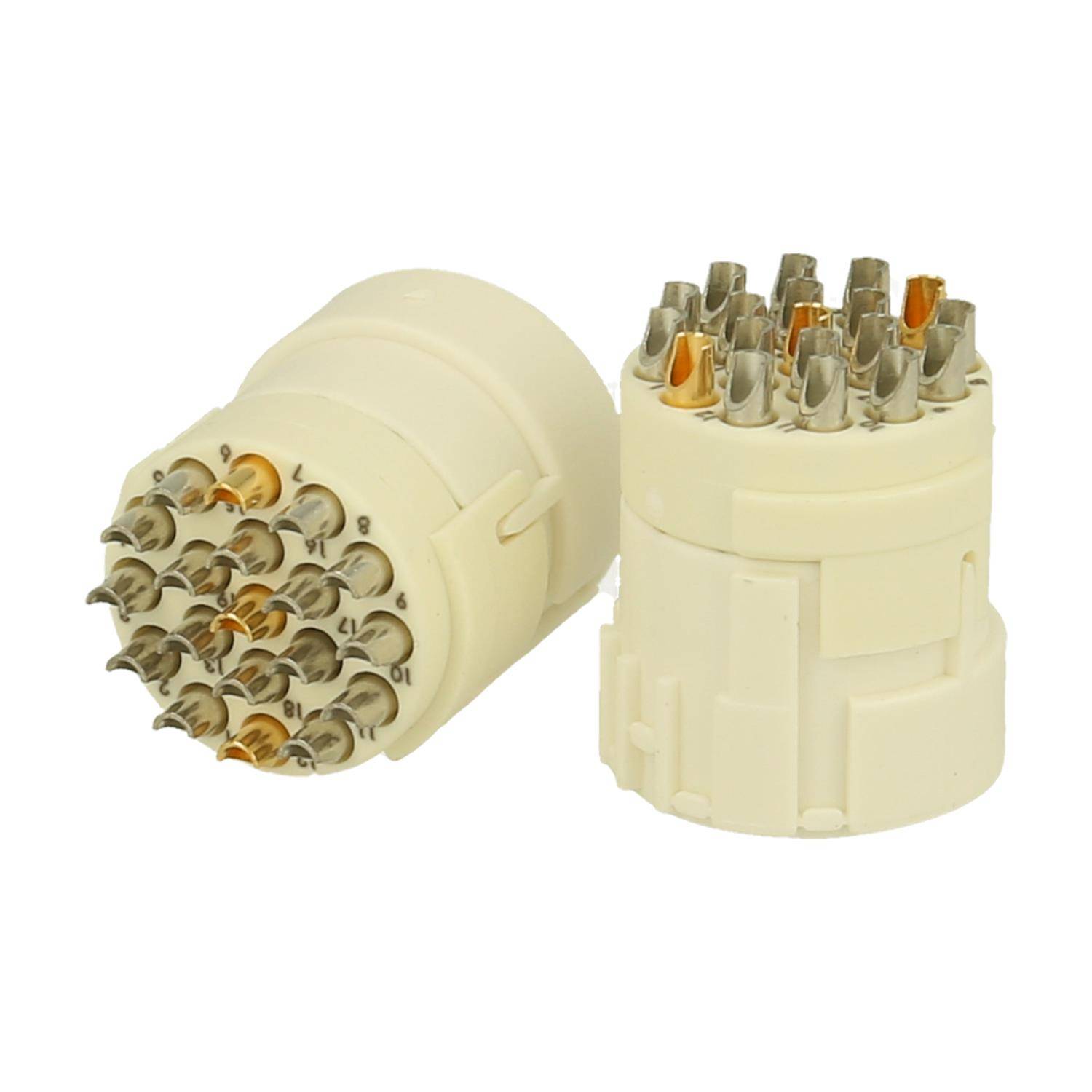 Zwei beige Mehrfachanschlüsse mit metallischen Stiften, vertikal angeordnet. Verwendet für komplexe elektronische oder elektrische Systeme.