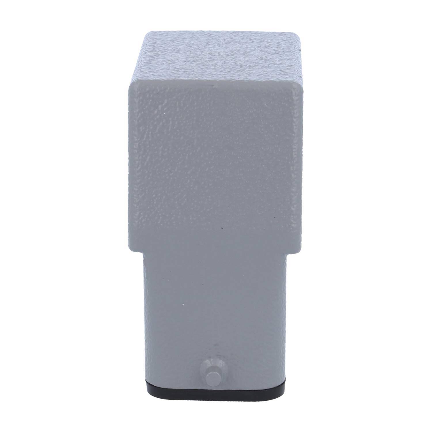 Ein grauer, quadratischer Industrieapparat mit strukturierter Oberfläche, von vorne betrachtet.