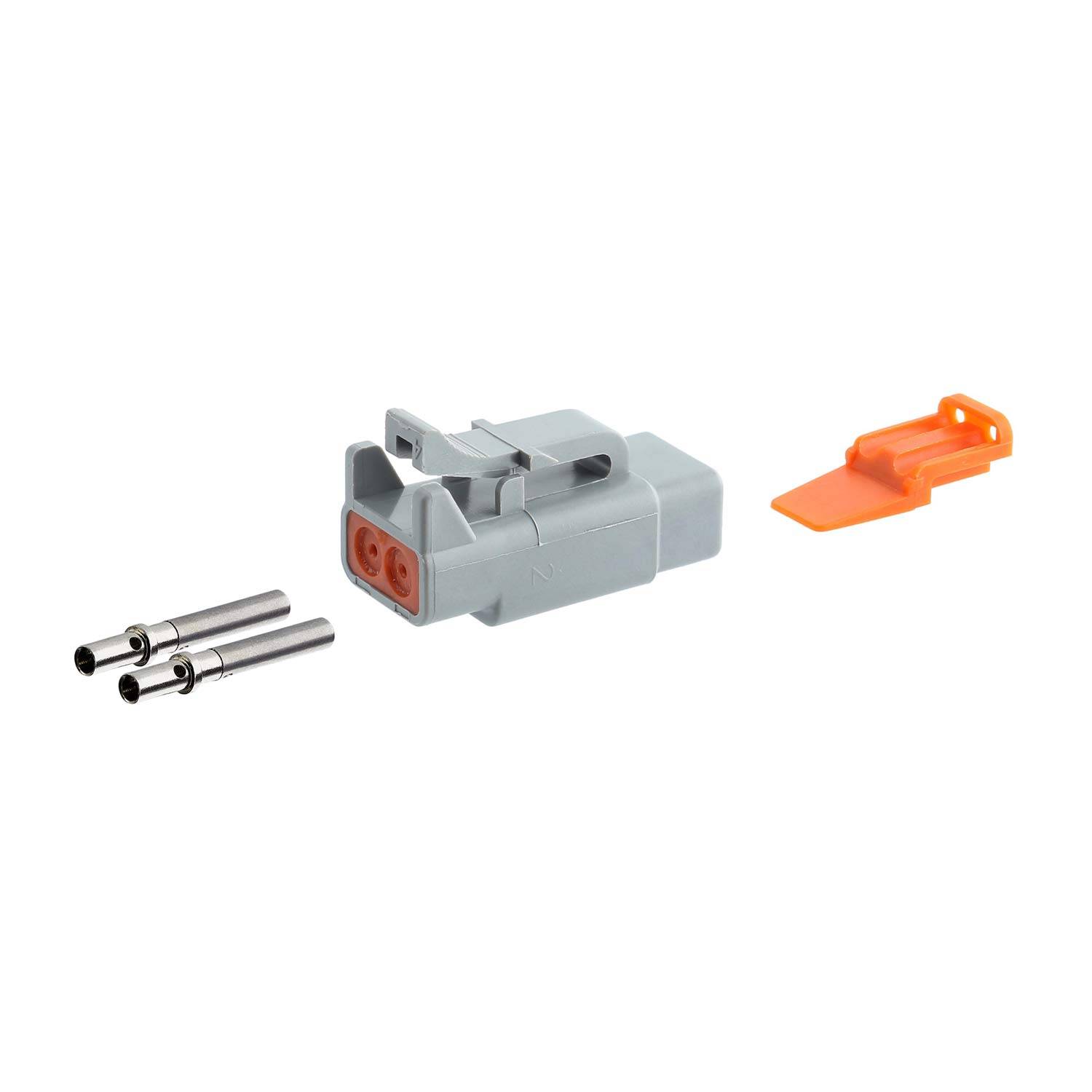 Bild eines Zwei-Pin-Elektrosteckers mit Metallanschlüssen und einem orangefarbenen Verschlussclip, der daneben platziert ist.