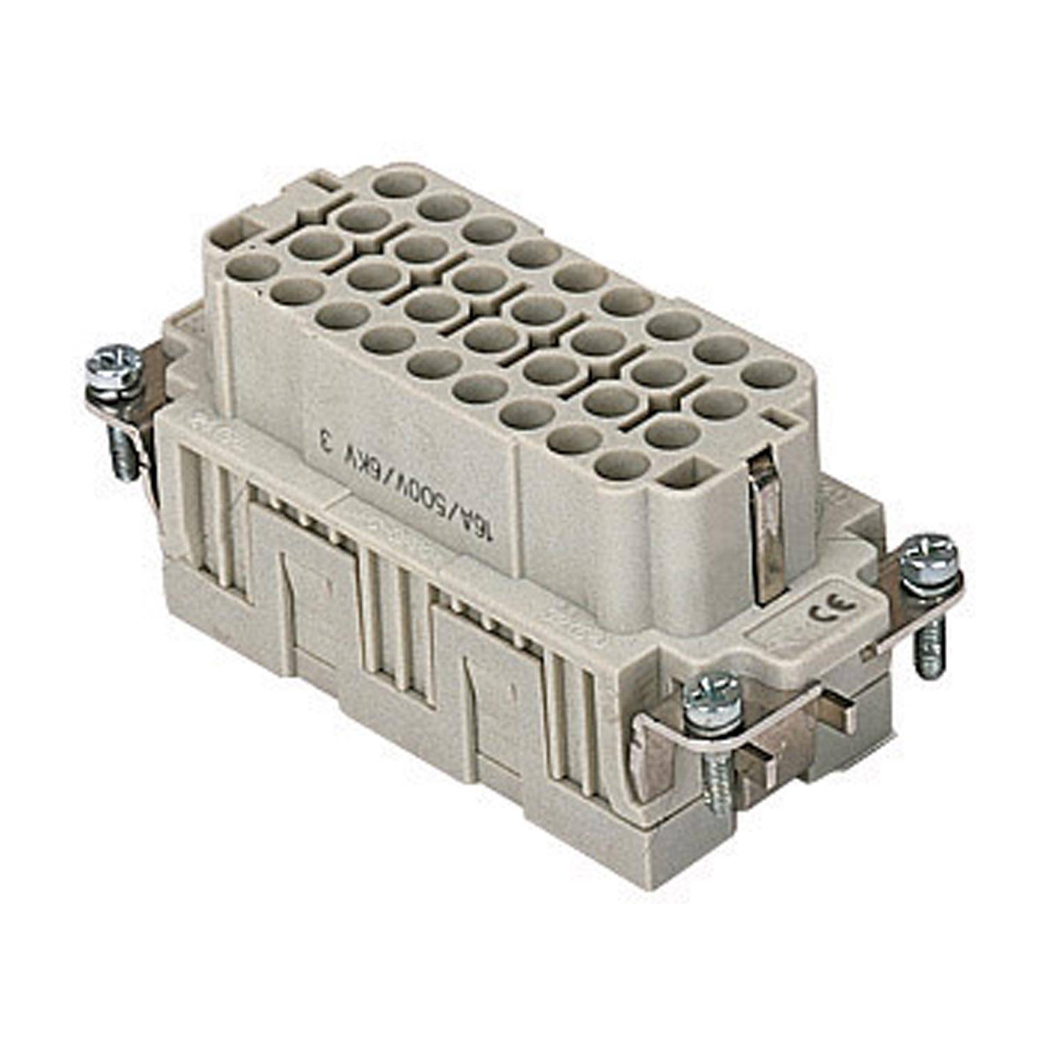 Ein rechteckiger beige Elektroverbinder verfügt über mehrere kreisförmige Löcher zur Drahteinführung. Er besitzt Schrauben zum Sichern der Verbindungen.