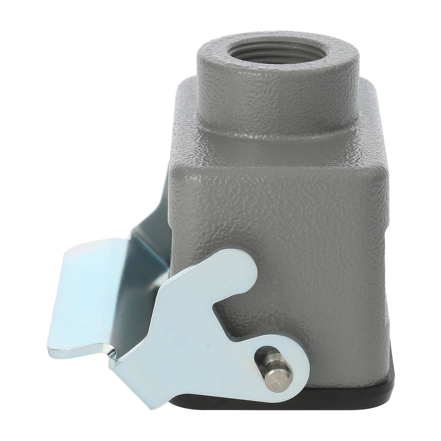 Ein Nahaufnahmebild eines grauen Metallsteckverbinders mit einer Metallarretierung an der Seite, der zum Befestigen von Kabeln oder Komponenten verwendet wird.