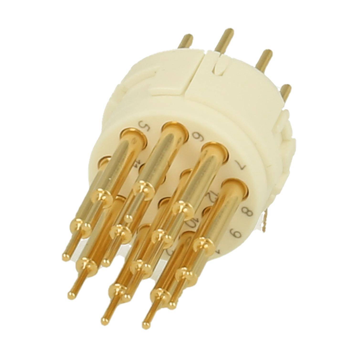 Eine weiße und goldene elektronische Komponente mit neun vertikalen Pins, von 1 bis 9 nummeriert, die für elektrische Verbindungen verwendet wird.