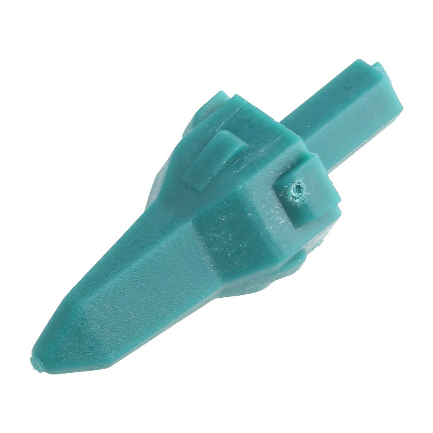 Türkisfarbene 3D-Druckerdüsenspitze, spitz und gewinkelt, verwendet für präzise additive Fertigung.