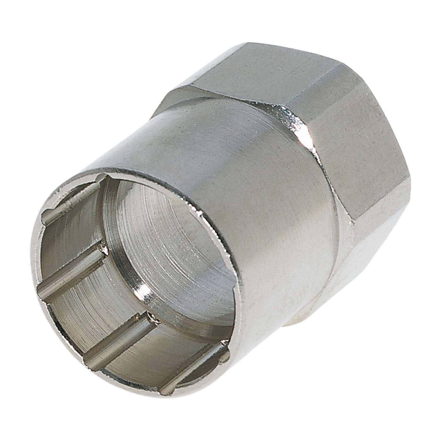 Ein metallischer Koaxialkabelstecker mit einem verschraubten sechseckigen Ende, der zum Anschluss von Kabeln an Geräte oder Anschlüsse verwendet wird.