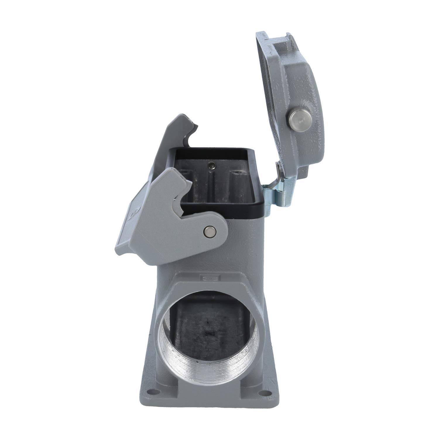 Graues industrielles Anschlussgehäuse mit geöffnetem Deckel, das einen internen rechteckigen Sockel zeigt. Der untere Abschnitt hat eine runde Öffnung.