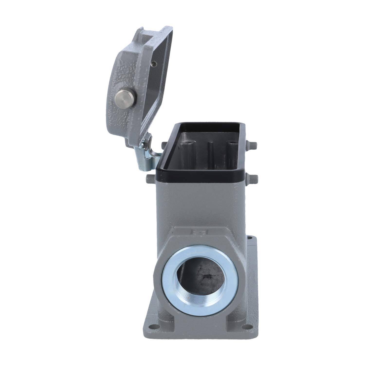 Ein industrielles Metallgehäuse mit offenem Deckel und kreisförmiger Öffnung an einer Seite, das dazu dient, elektrische oder mechanische Komponenten zu schützen.