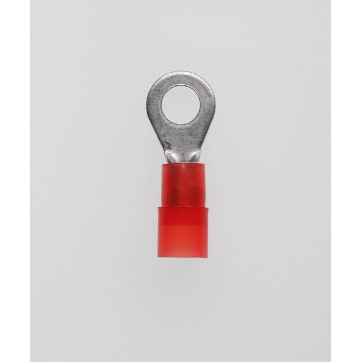 Ein roter isolierter Ringkabelschuh mit einer Metallschleife an der Oberseite, der für elektrische Verbindungen verwendet wird, ist auf einem einfarbigen weißen Hintergrund zentriert.