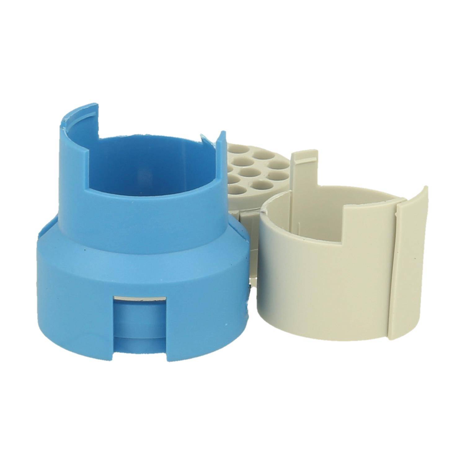 Zwei übereinander gestapelte blaue und beige Plastikkupplungen, die zur Kabelorganisation entwickelt wurden und kreisförmige Öffnungen zum Befestigen von Kabeln aufweisen.
