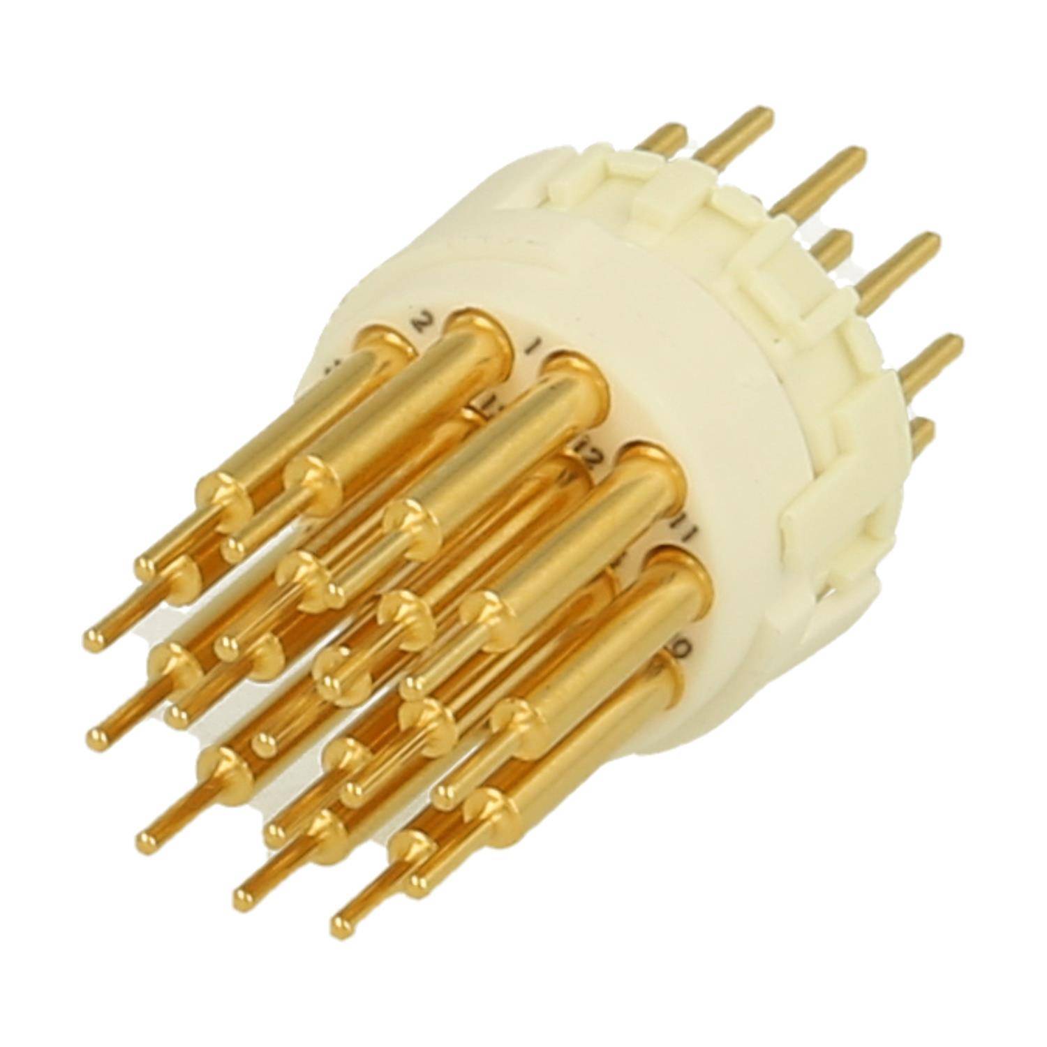 Ein kreisförmiger Steckverbinder mit mehreren Goldkontakten, der in elektrischen Anwendungen zur Verbindung von Komponenten in einem Schaltkreis verwendet wird.
