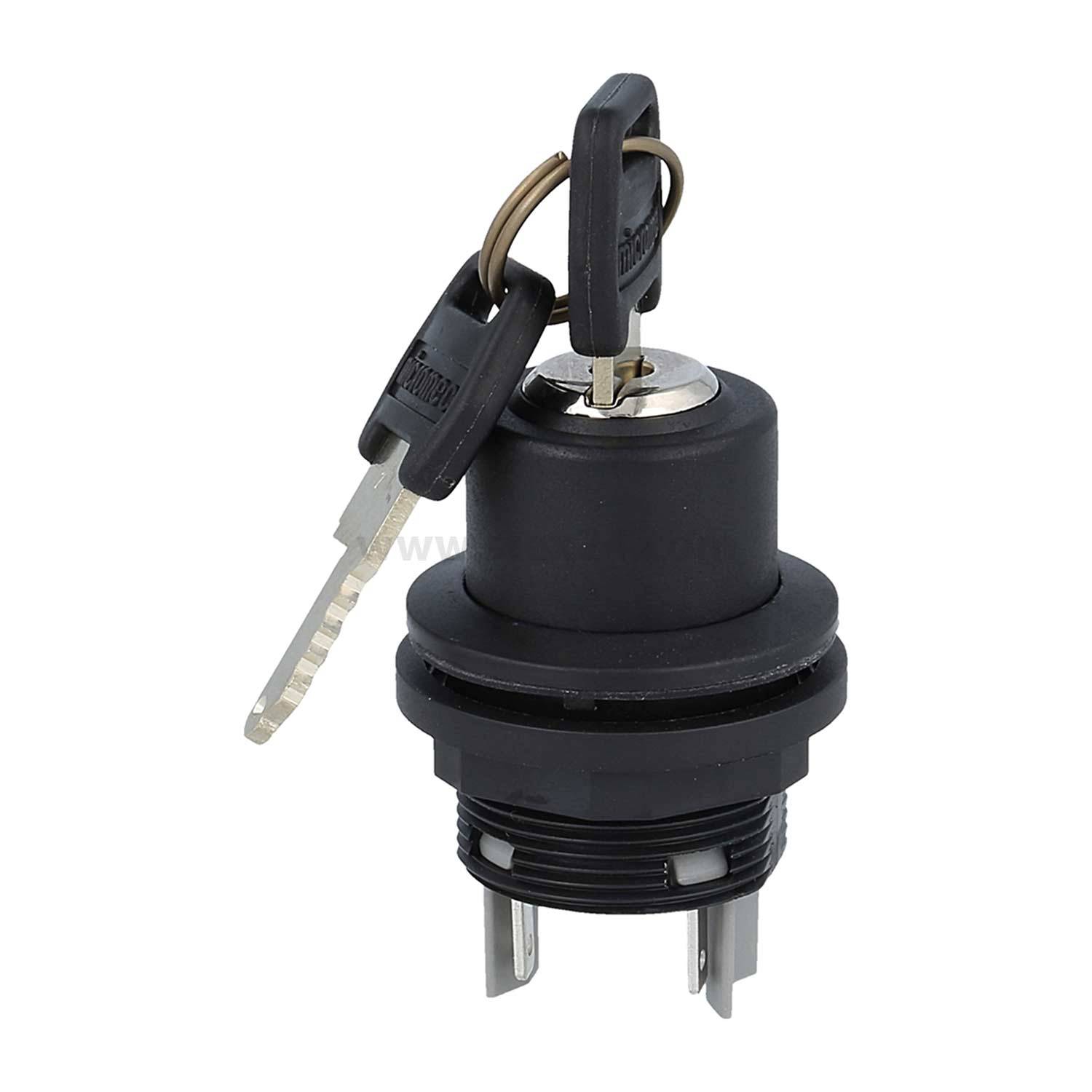 Ein schwarzer Schlüsselschalter zum Einbau mit zwei eingesteckten Schlüsseln auf der Oberseite, der eine zylindrische Bauform und vier Anschlusspins am unteren Ende aufweist.