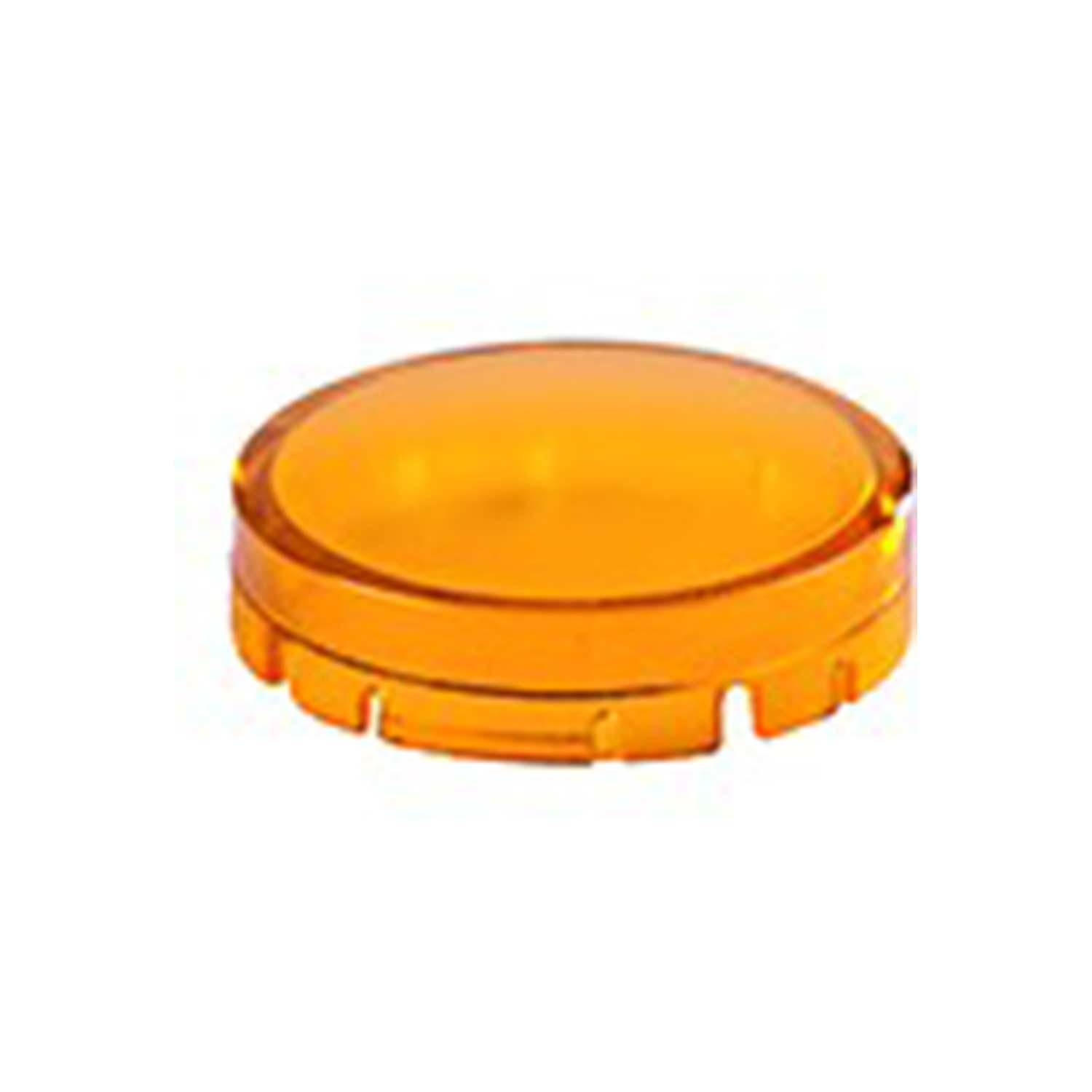 Eine kleine, runde, orangefarbene Plastikkappe liegt auf einer flachen Oberfläche und wird häufig als Schutzabdeckung oder Deckel für Behälter verwendet.