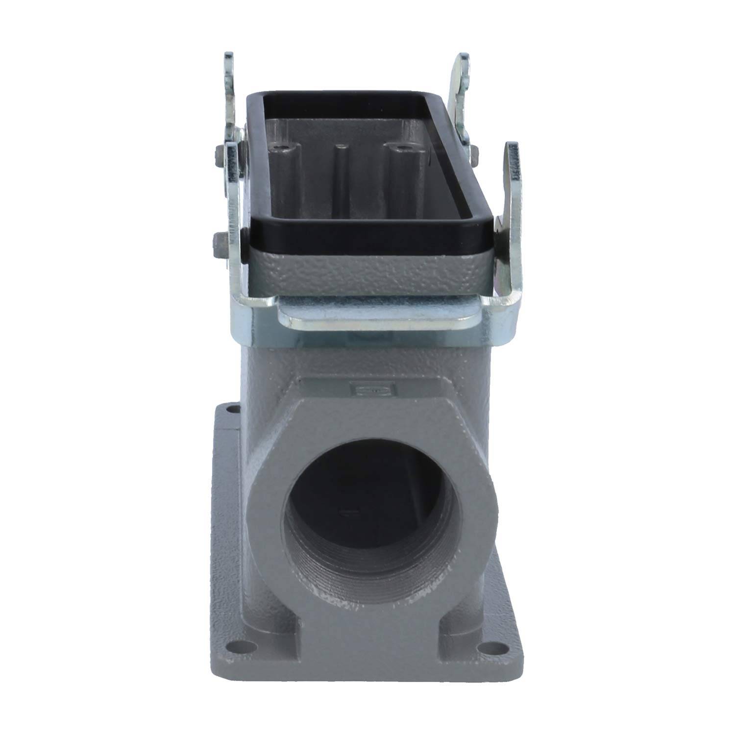 Industrieller Metallverbinder mit Frontansicht eines rechteckigen Verbindergehäuses mit kreisförmiger Öffnung und Befestigungsbolzen an beiden Seiten.