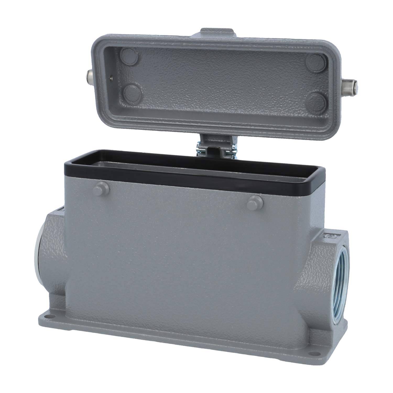 Rechteckige graue Metallbox mit offenem Deckel und zwei seitlichen Öffnungen, die häufig für elektrische oder industrielle Anwendungen verwendet wird.