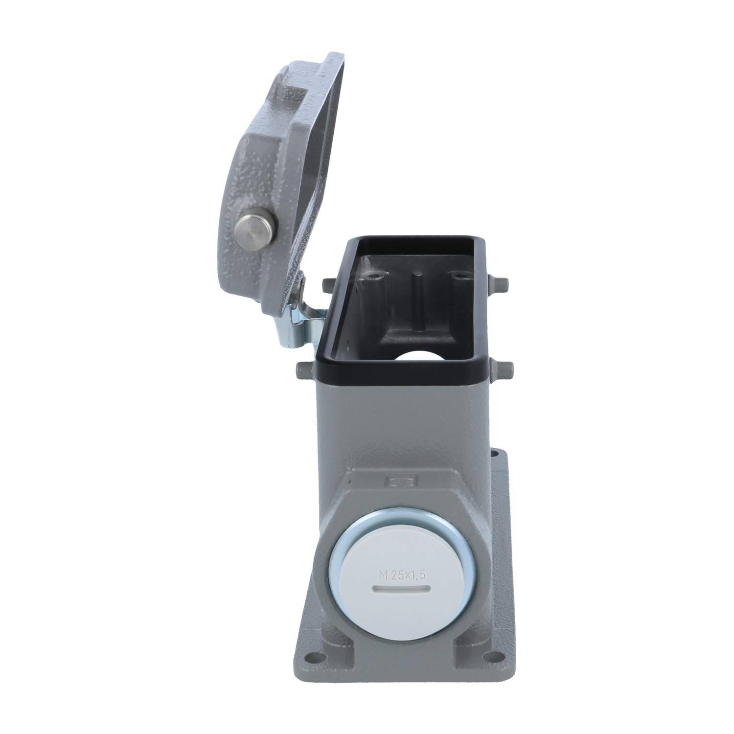 Robuster elektrischer Verbinder mit offener Klappenabdeckung, aus Metall gefertigt. Geeignet für industrielle Anwendungen, Seitenansicht.