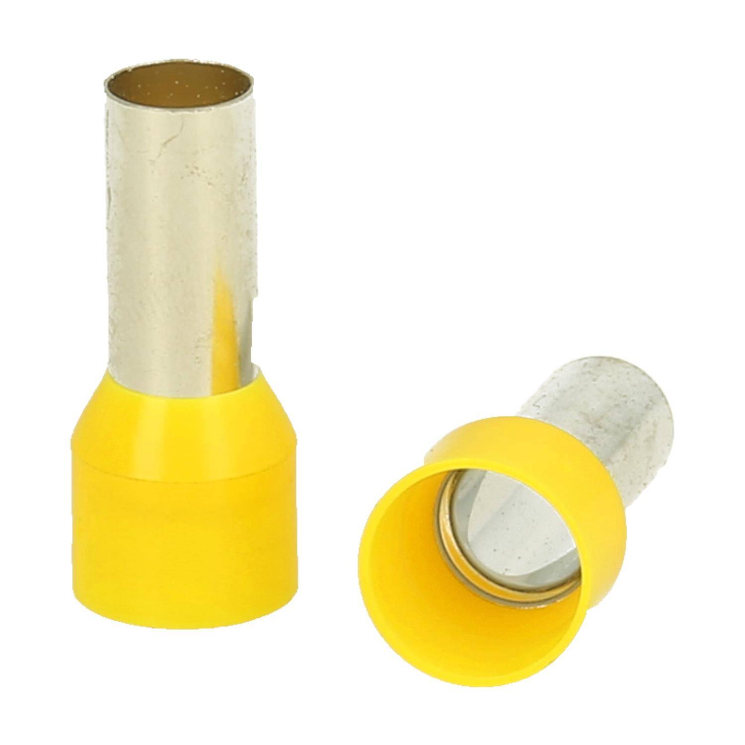 Zwei gelbe isolierte Aderendhülsen. Eine steht aufrecht und zeigt ihre Metallröhre; die andere liegt auf der Seite und hebt den gelben Kragen hervor.