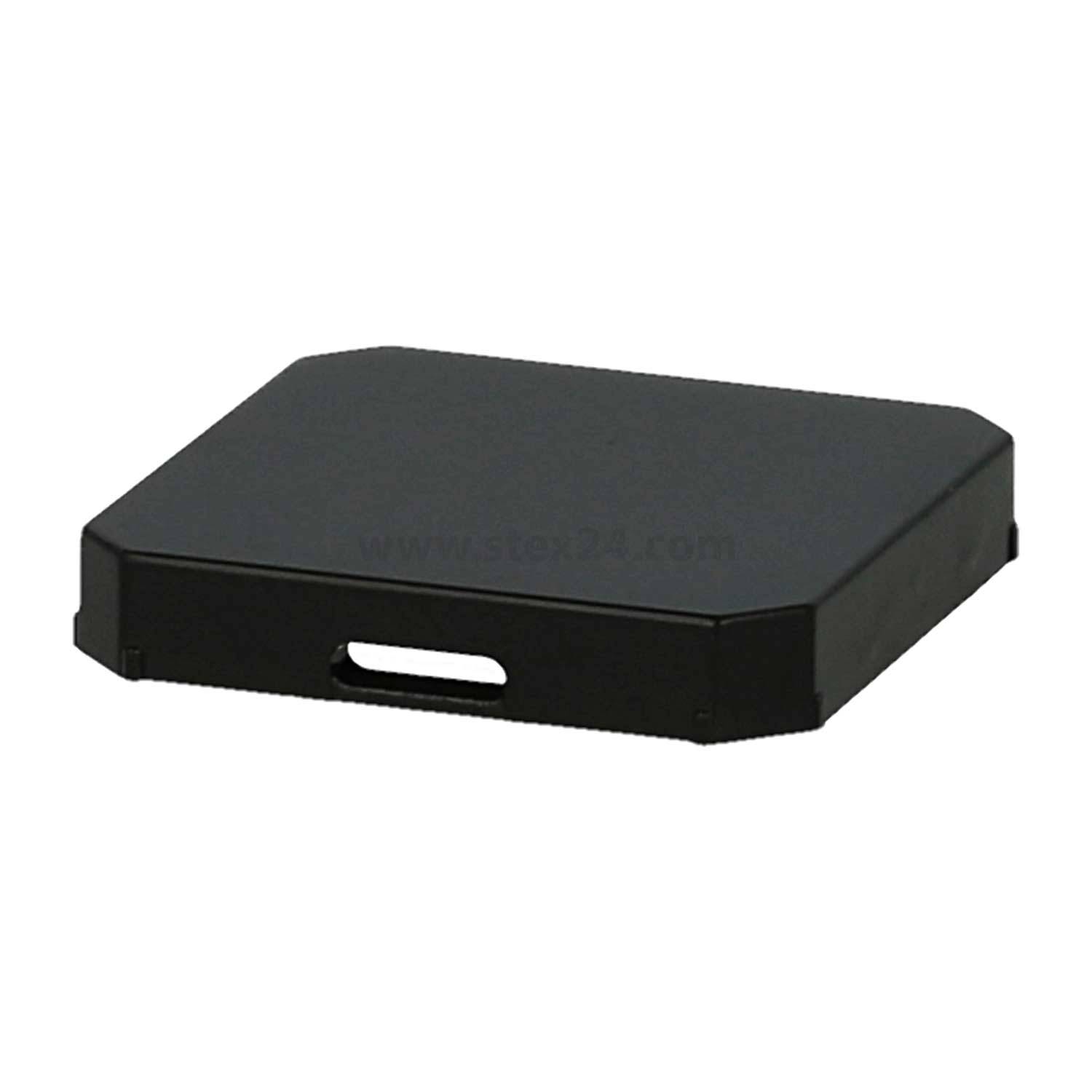 Schwarze Kunststoff-Kantenabdeckung mit einem rechteckigen Schlitz in der Mitte, die zum Schutz von Kanten während Transport und Lagerung verwendet wird.