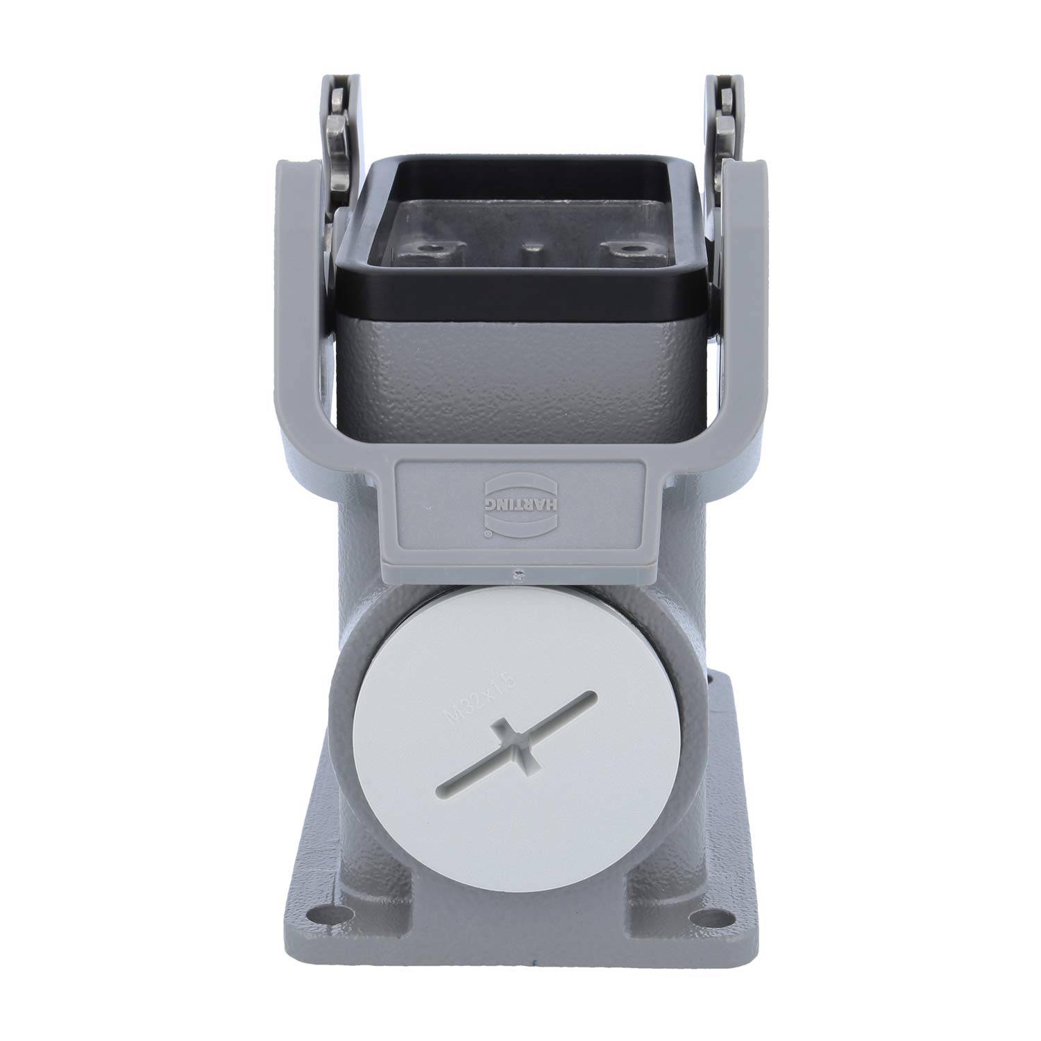 Industrielle Steckdose mit Schutzdeckel in einem Metallgehäuse, vertikal montiert. Geeignet für robuste elektrische Anschlüsse.