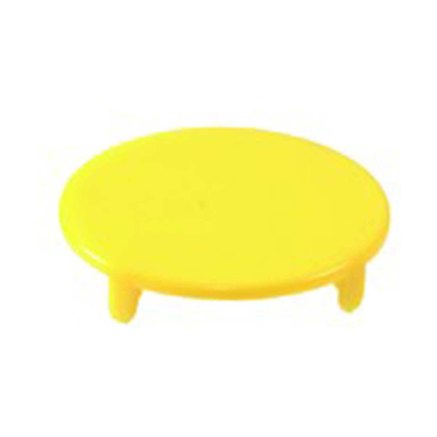 Gelbes Plastik-Kreisobjekt mit drei kurzen Beinen, höchstwahrscheinlich ein Ständer oder eine kleine Plattform.