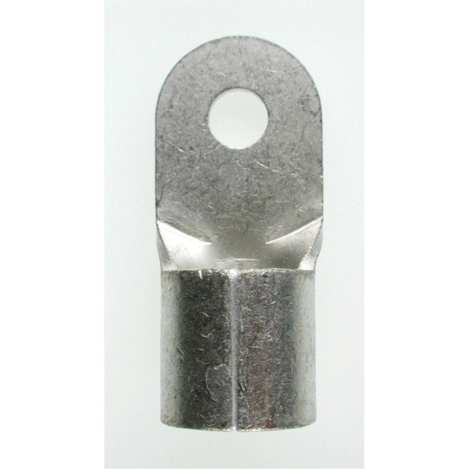 Ein Metallöse mit einem kreisrunden Loch an der Oberfläche und einem hohlen zylindrischen Boden, verwendet zum Anschließen von Drähten an einen Anschluss oder eine Schraube.
