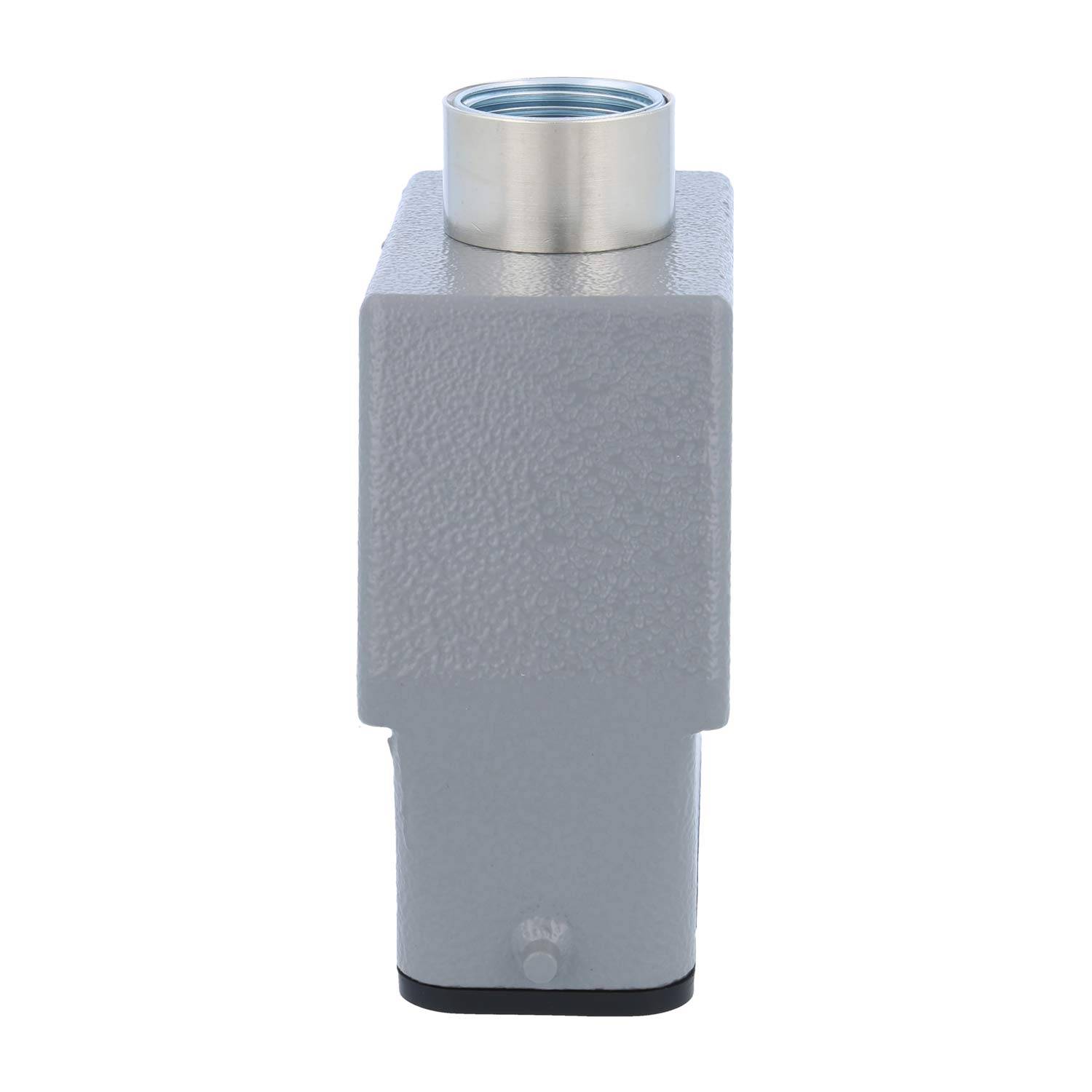 Ein quadratisches graues Metallbauteil mit einer zylindrischen Öffnung an der Oberseite, das häufig in industriellen oder mechanischen Systemen zum Einsatz kommt.