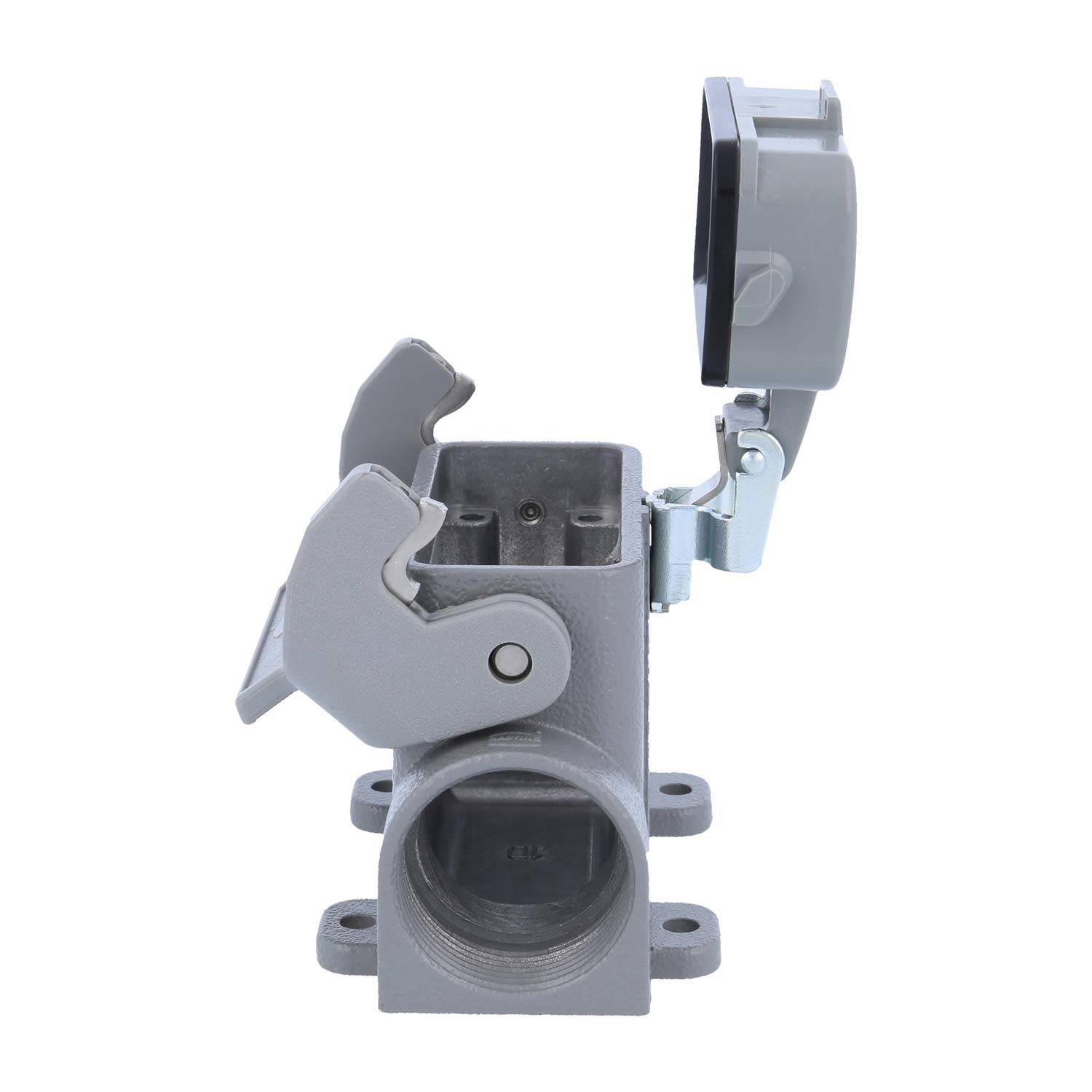 Graue industrielle Steckdose mit offener Schutzabdeckung, die Schraublöcher zur Befestigung zeigt; entwickelt für elektrische Anschlüsse.