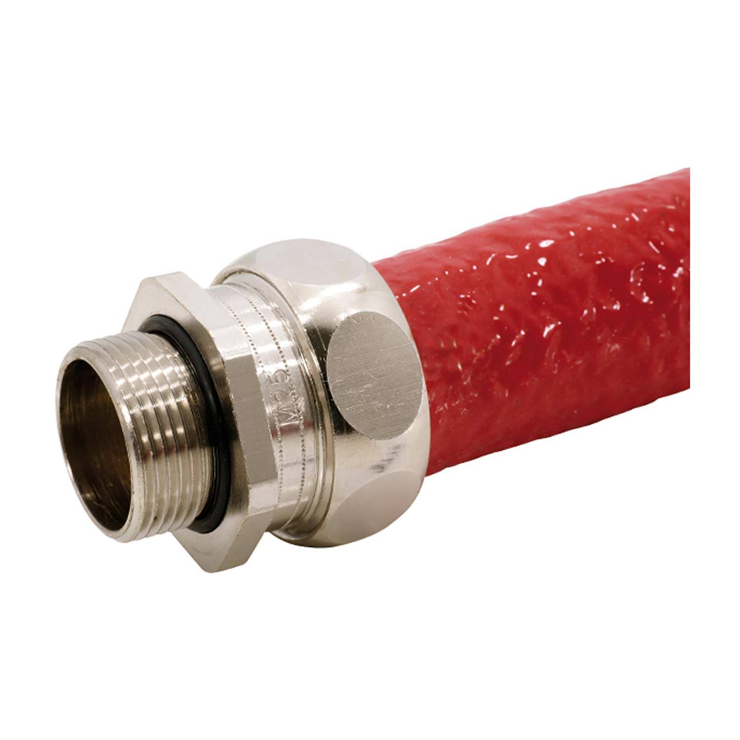 Ein roter, strukturierter Schlauch mit einem Metallverbinder am Ende, entwickelt für eine sichere Befestigung, verwendet in der Sanitär- oder Industrietechnik.