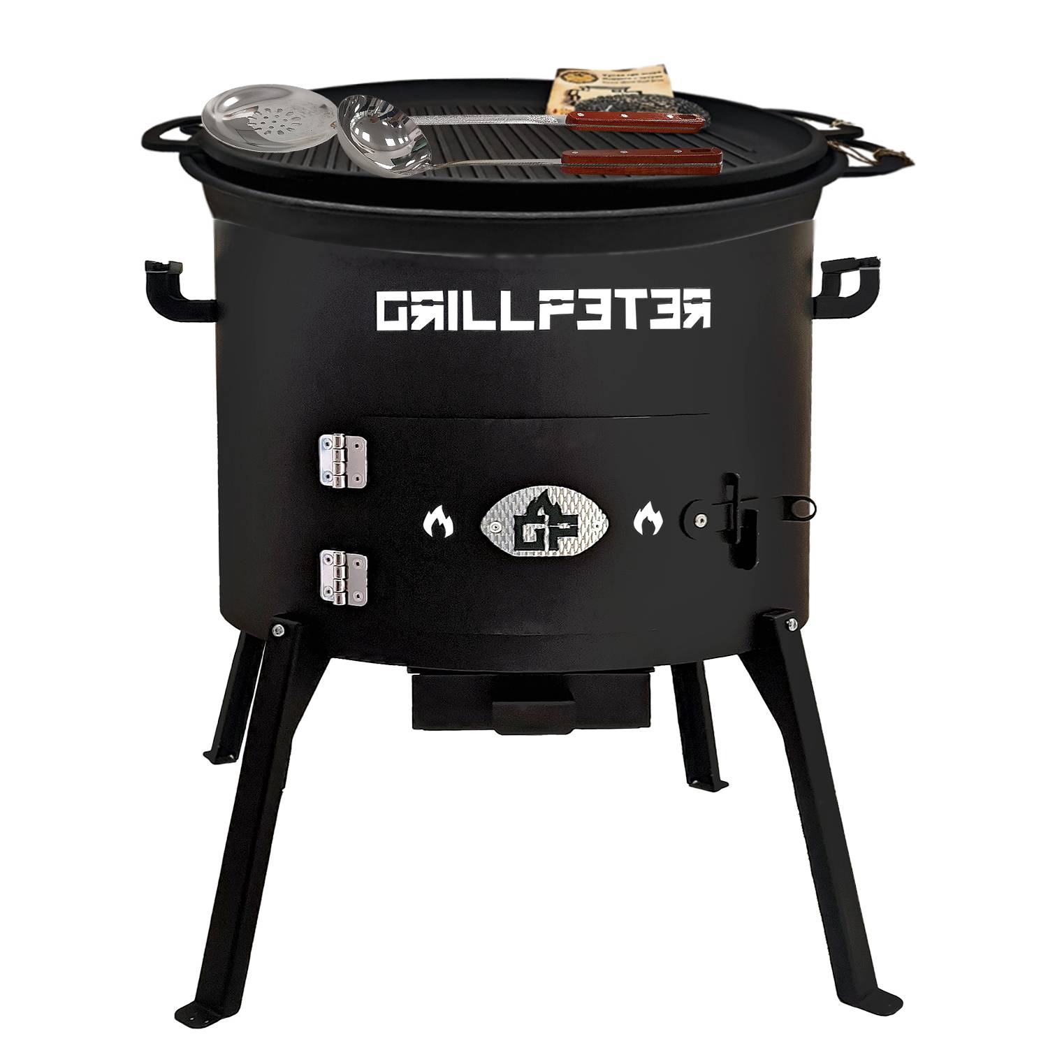 Ein schwarzer zylindrischer Outdoor-Grill mit dem Text 'GRILLFATHER' darauf, ausgestattet mit einer Grillplatte und einer kleinen Tür darunter.
