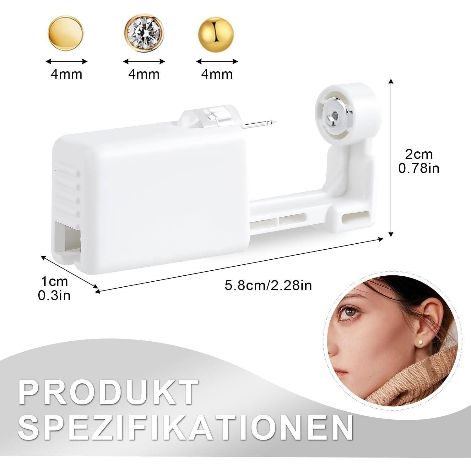 Ohrlochsetzwerkzeug mit 4mm Gold- und Kristallstecker. Maße: 5,8 cm x 1 cm x 2 cm. Bild eines Ohres mit Stecker.