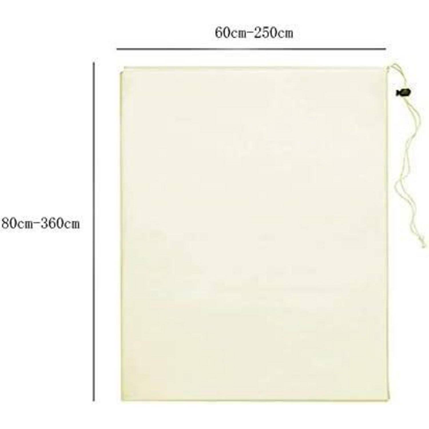 Eine rechteckige, cremefarbene Projektionsleinwand mit verstellbaren Abmessungen, beschriftet mit '60cm-250cm' Breite und '80cm-360cm' Höhe, ausgestattet mit einer Zugschnur.